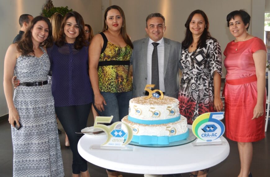 Equipe da CGE participa de ato em celebração aos 50 anos da Administração