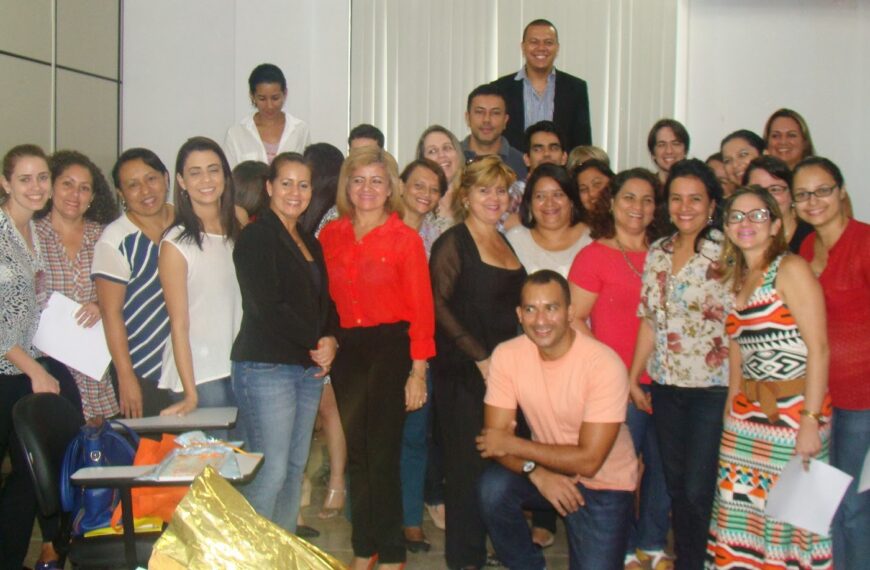 Servidores participam de curso de comunicação