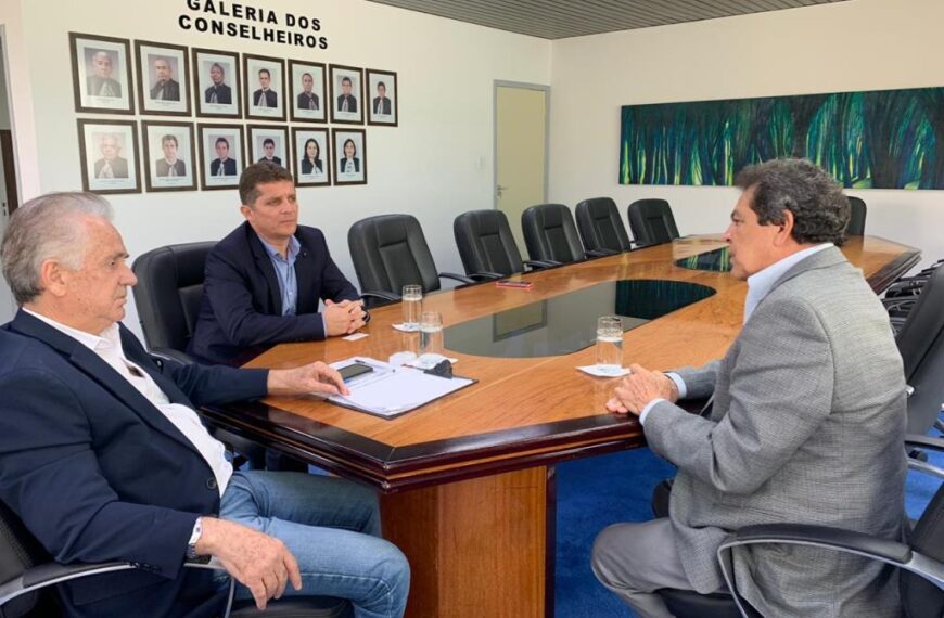 Controlador Geral do Estado, Luis Almir, faz visita de cortesia ao Tribunal de Contas do Estado – TCE