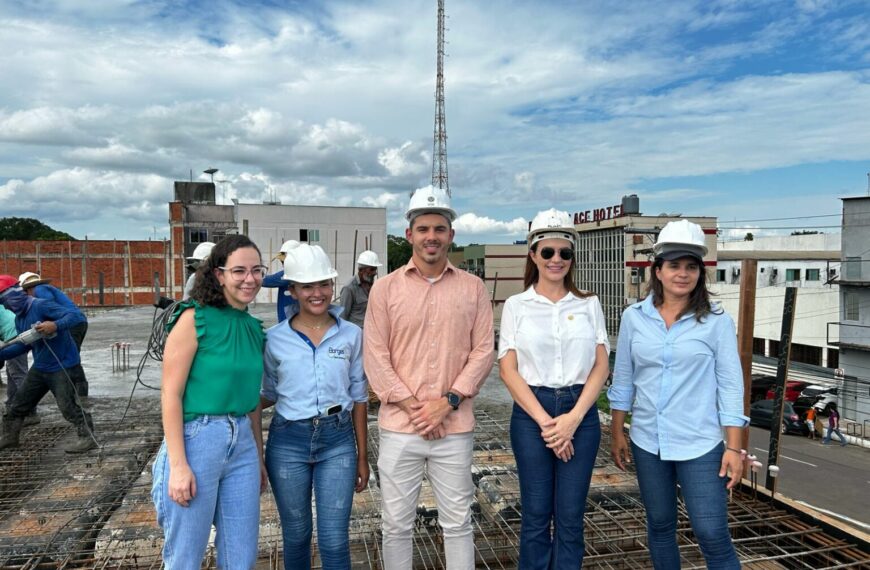 Governo vistoria conclusão da concretagem da segunda laje na obra do prédio da CGE