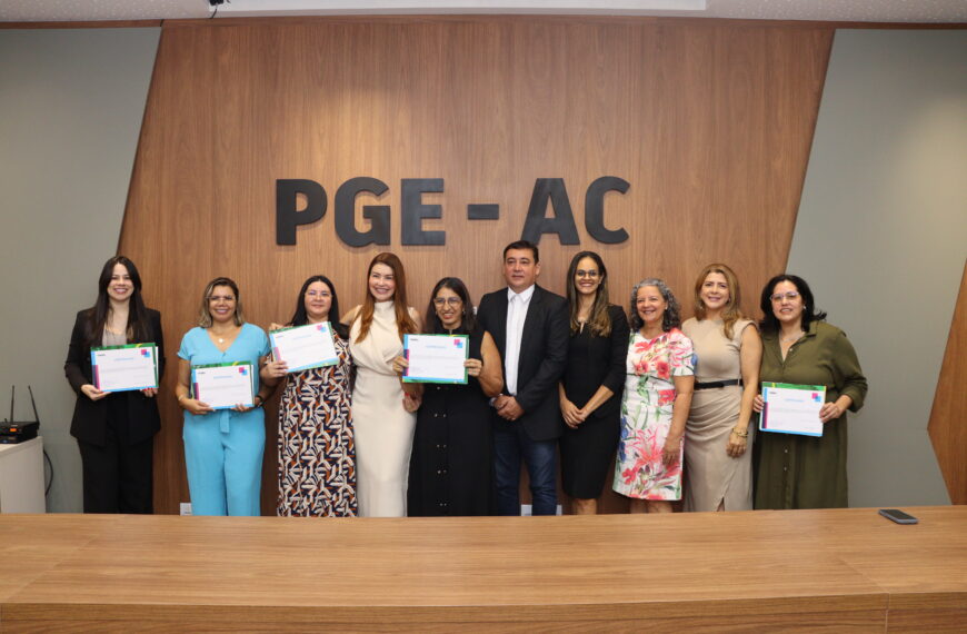 Governo certifica primeira turma em pós-graduação de Ouvidoria Pública