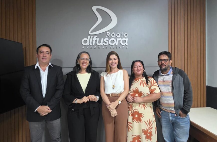 CGE apresenta programação da Semana do Ouvidor em entrevista na Rádio Difusora Acreana
